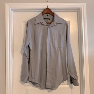 Men’s gray collar shirt
